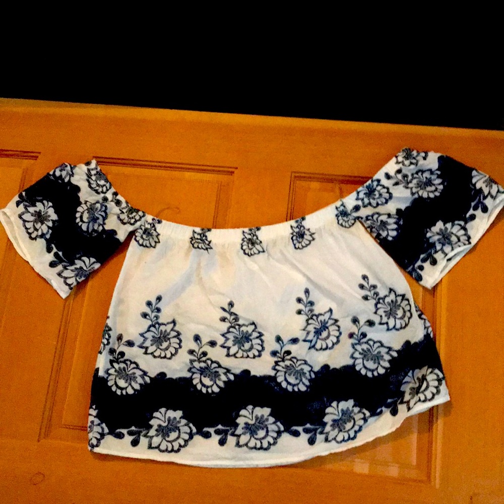 Strapless top